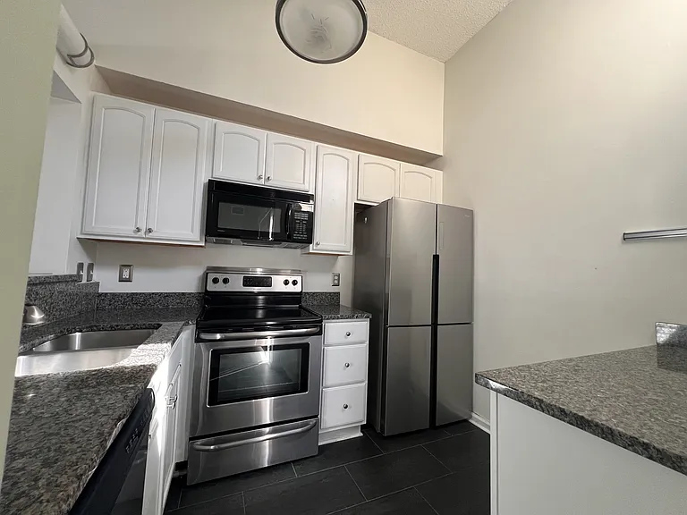 117 Whitehaven Ct — Photo 6