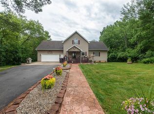 16489 Seymour Rd, Linden, MI 48451