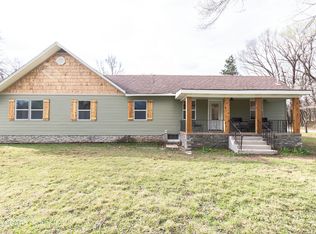 18748 Fir Rd, Joplin, MO 64801