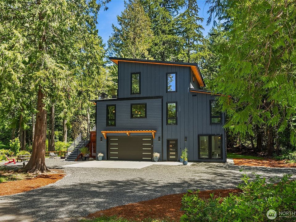 1st image of 10399 NE Pine Way