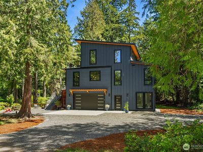 10399 NE Pine Way, Bainbridge Island, WA, 98110