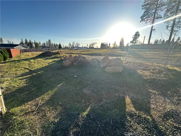 1590 Young Ave, Paradise, CA 95969