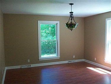 5th image of 535 Brookpark Dr