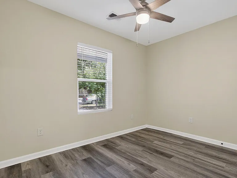 2116 Commander Rd — Photo 16