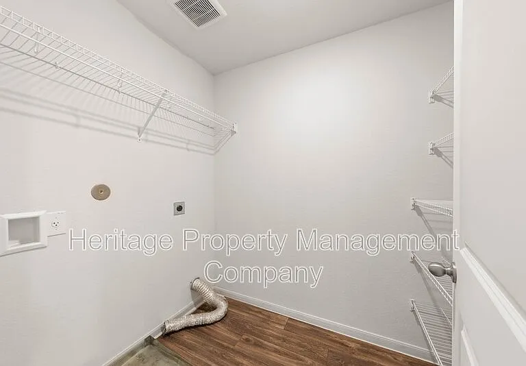 11038 Chatham Ct — Photo 21