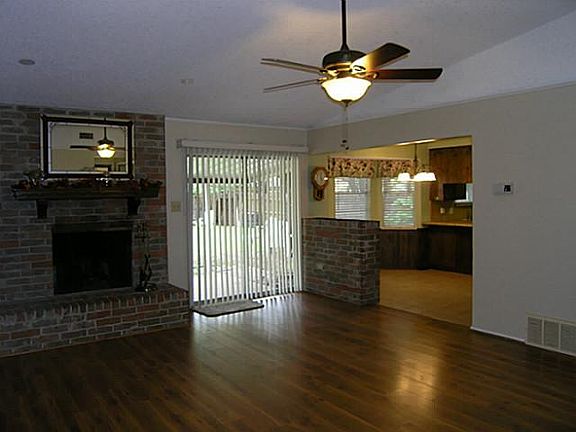 3rd image of 5619 Shady Hill Ln