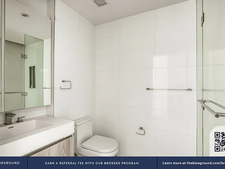 572 11th Ave #6C — Photo 13