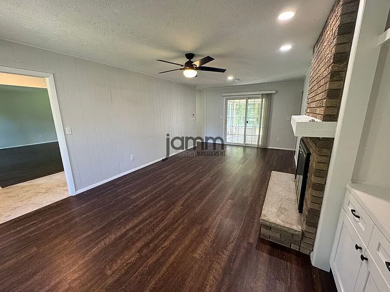 5250 Mills Creek Ln — Photo 5