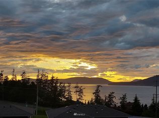 3912 Cottage Pl, Anacortes, WA 98221