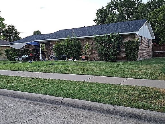4th image of 2309 Forestcrest Dr