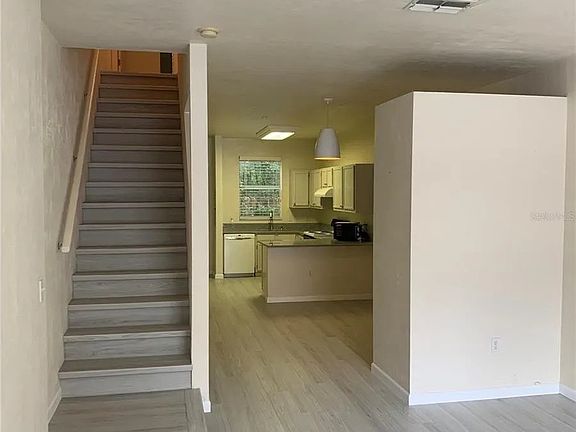2nd image of 4415 SW 34th St