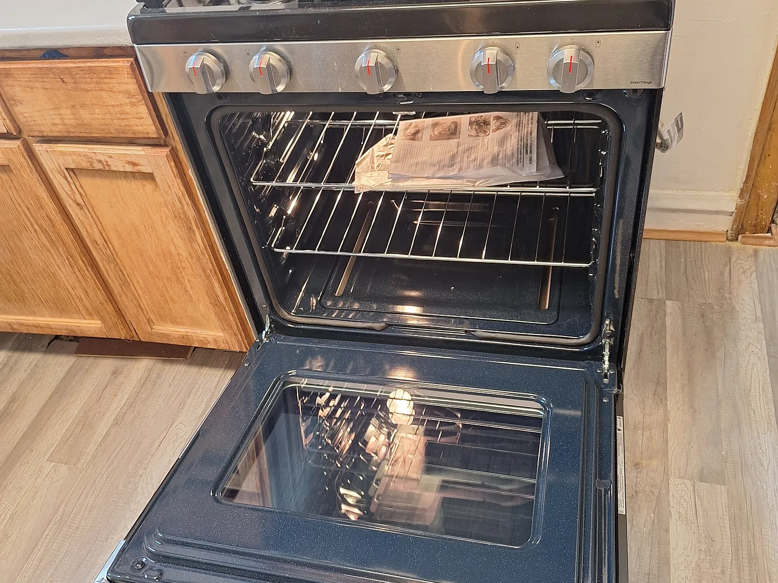 2 bed, $1,100 — Photo 2