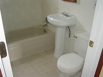 3rd image of 7819 S Park Ave