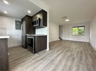 913 NE 17th St #8, Fort Lauderdale, FL 33305