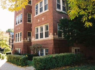 2 Pleasant St APT 1, Oak Park, IL 60302