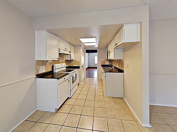 3rd image of 8007 Silverdale Dr