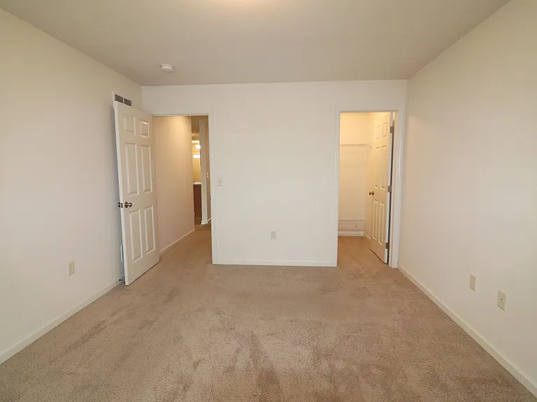 1605 W Main St #E — Photo 14