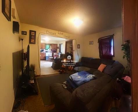 2nd image of 908 La Crosse St