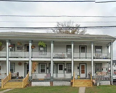 2 bed, $1,800 — Photo 1