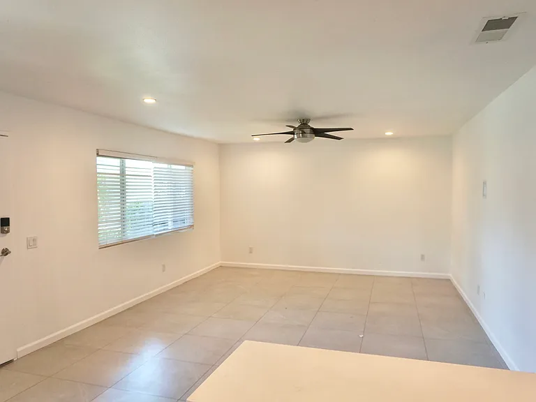 1900 S Palm Canyon Dr #17 — Photo 2