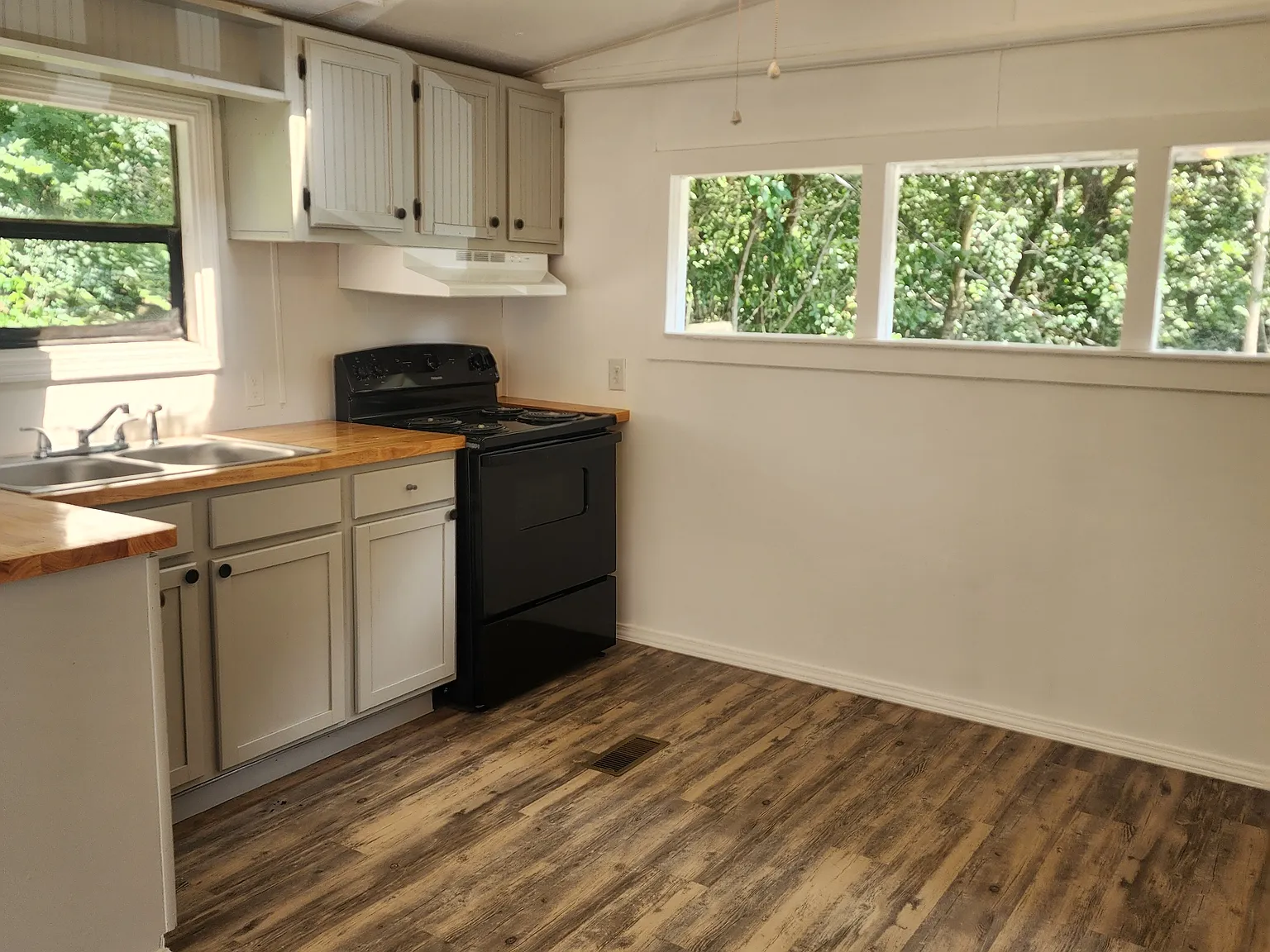 2 bed, 850 sqft, $1,100 — Photo 3