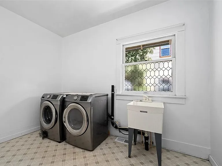 1502 E Maplewood Ave — Photo 18