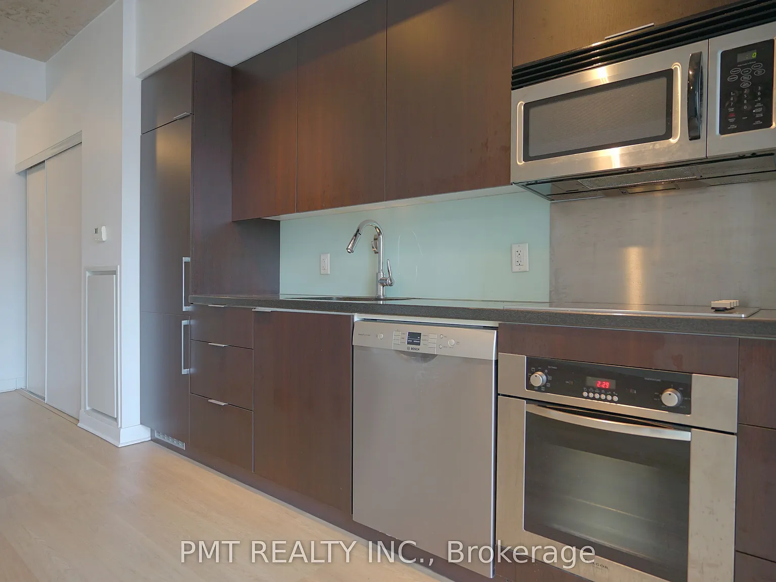 2 bed, $2,550 — Photo 4