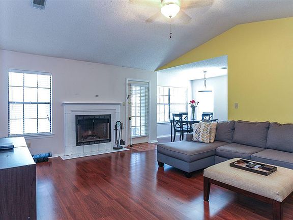 4th image of 5778 Graymont Ln