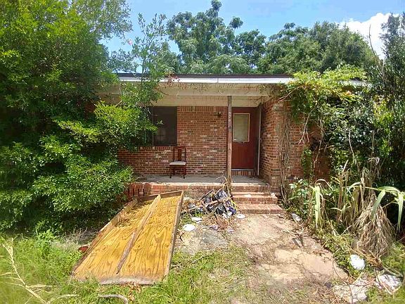 2nd image of 976 Spanish Moss Dr
