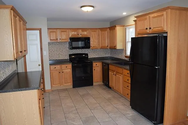 3103 Westover Dr — Photo 2