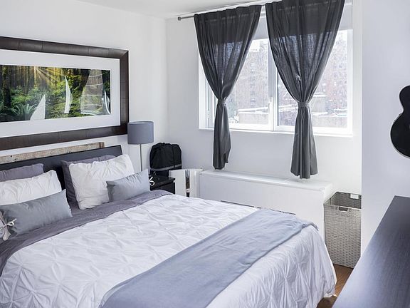 4th image of 200 E 94th St APT 1012