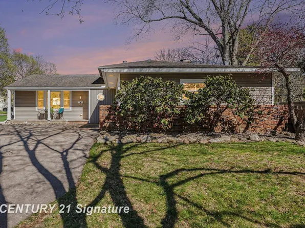 4206 Melody Ln, Midland, MI 48642