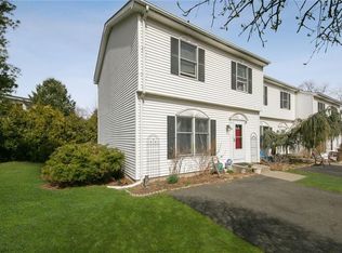 29 Muntz Ln, Garnerville, NY 10923