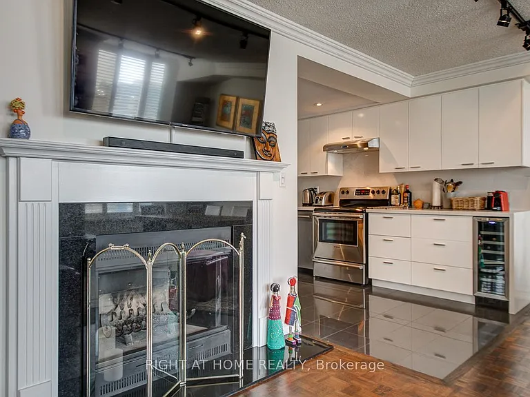 280 Simcoe St #1405 — Photo 19