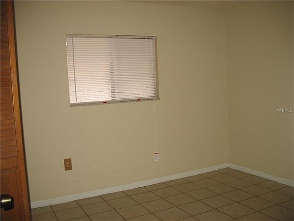 4th image of 4051 Lake Saunders Dr APT 127