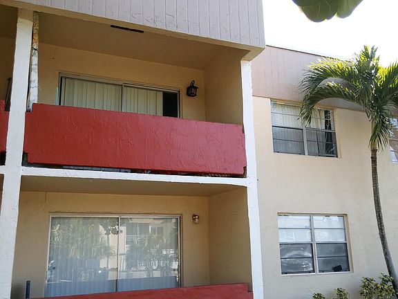 2nd image of 271 Bonnie Blvd APT 212
