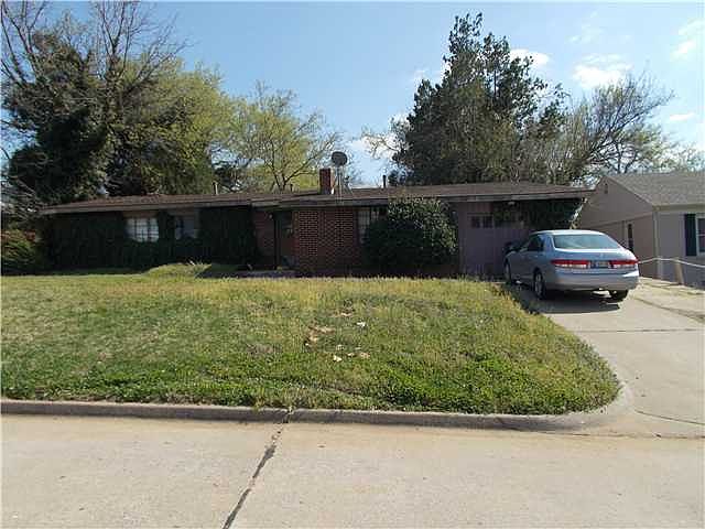 1st image of 2724 NE 18th St