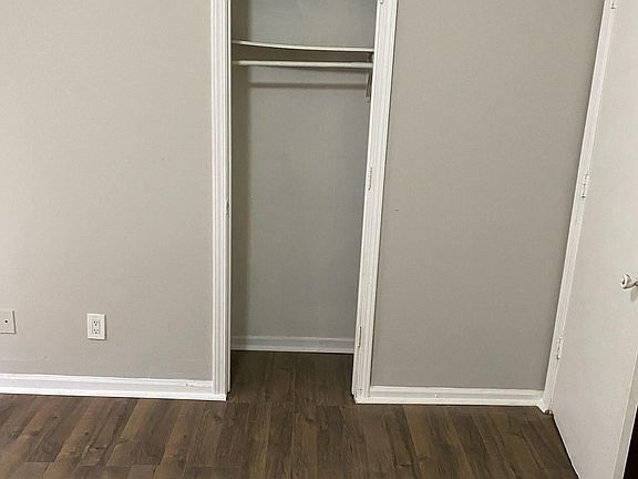 4th image of 3232-3234 E 8th St #1W