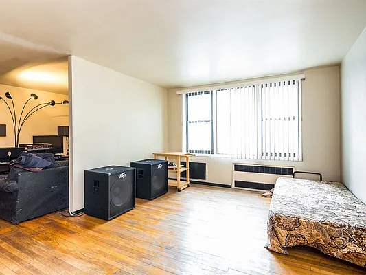 Sold by Keller Williams Realty Landmark | media 16