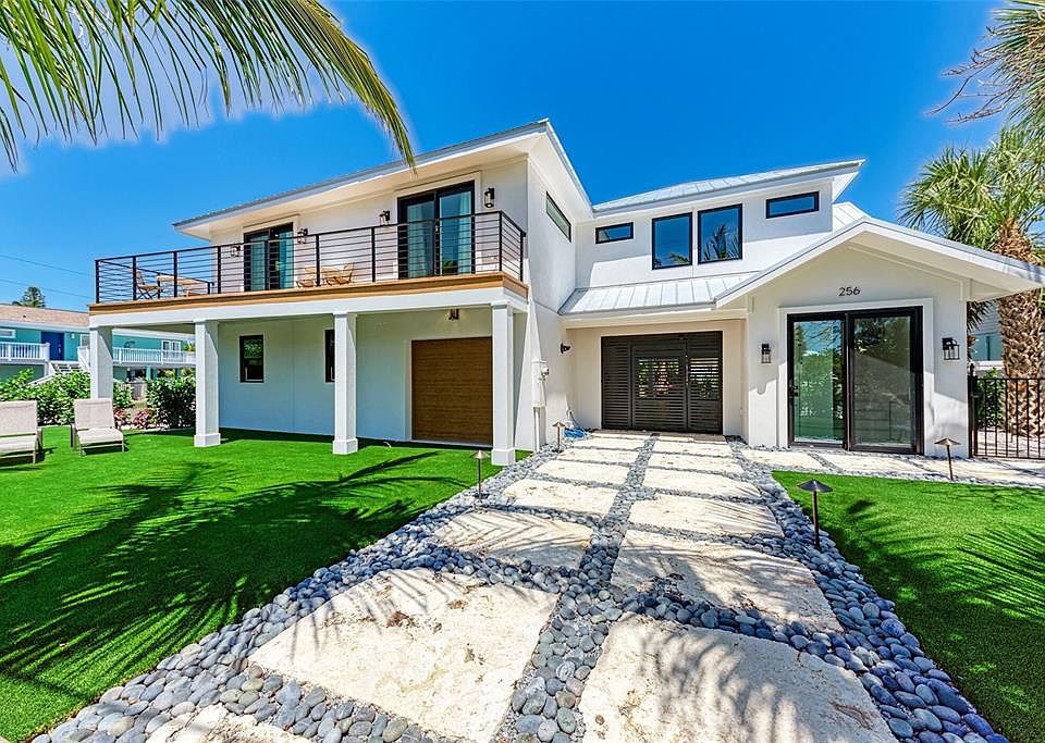 1st image of 256 GLADIOLUS STREET