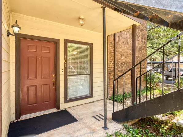 2542 Babcock Rd #D101, San Antonio, TX 78229
