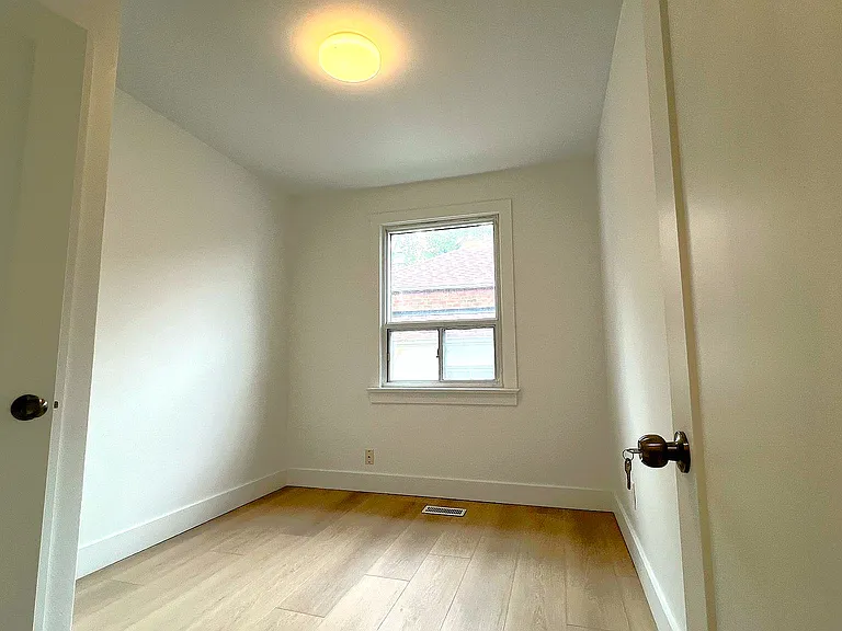 979 Danforth Rd — Photo 12