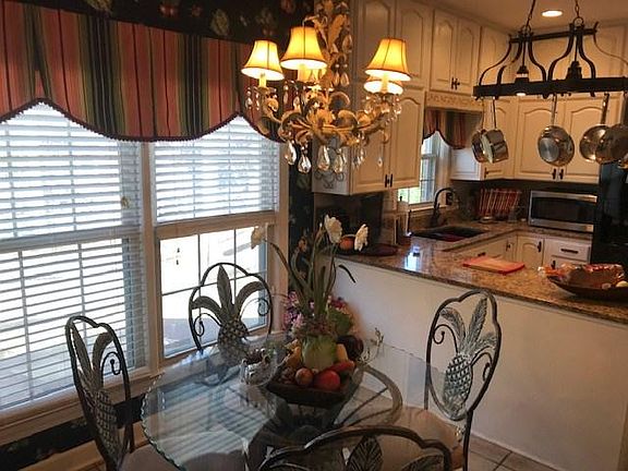 5th image of 321 Gatewood Dr APT D3