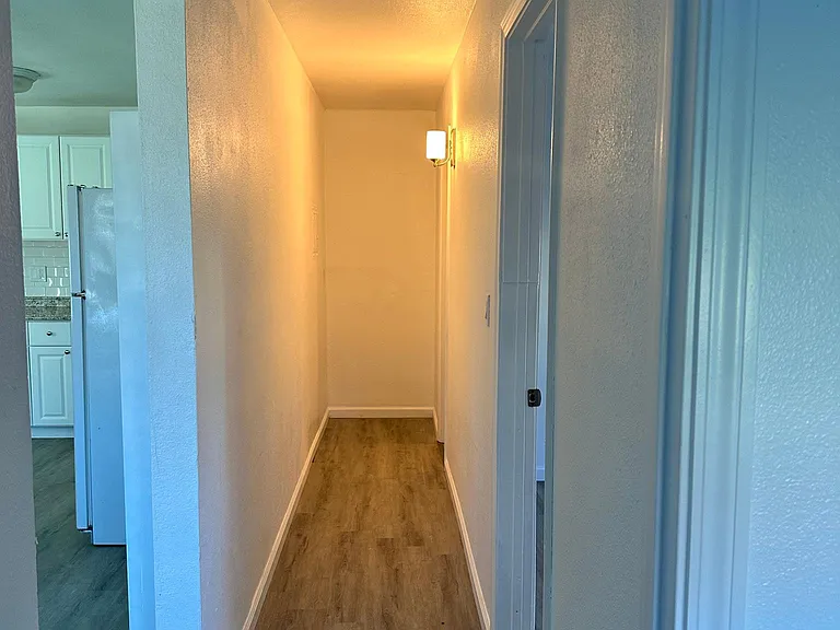 1722 Linda Ave — Photo 6