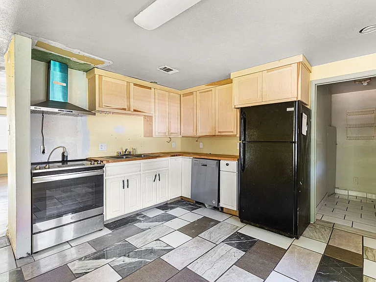126 Lilly Ln — Photo 13