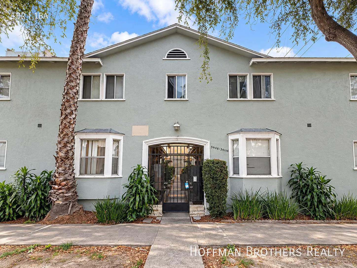 Renovated 2nd-Floor 1BR Near Expo/Crenshaw Metro with Appliances Included! — Photo 3