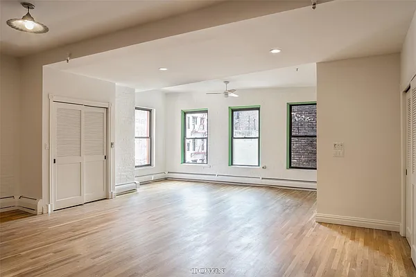 Rented by Town Residential | media 14