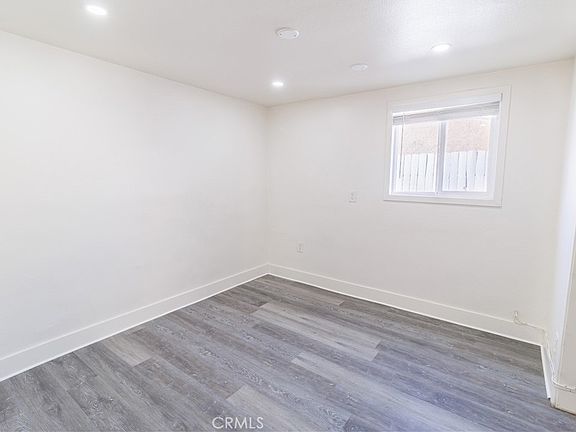 4th image of 10532 Zelzah Ave