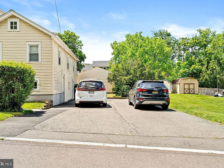 106 Spruce St #2 — Photo 17
