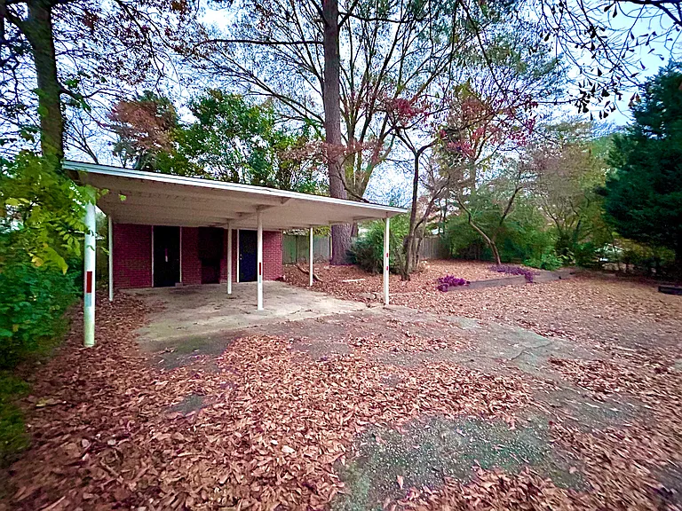 2428 N Decatur Rd — Photo 9